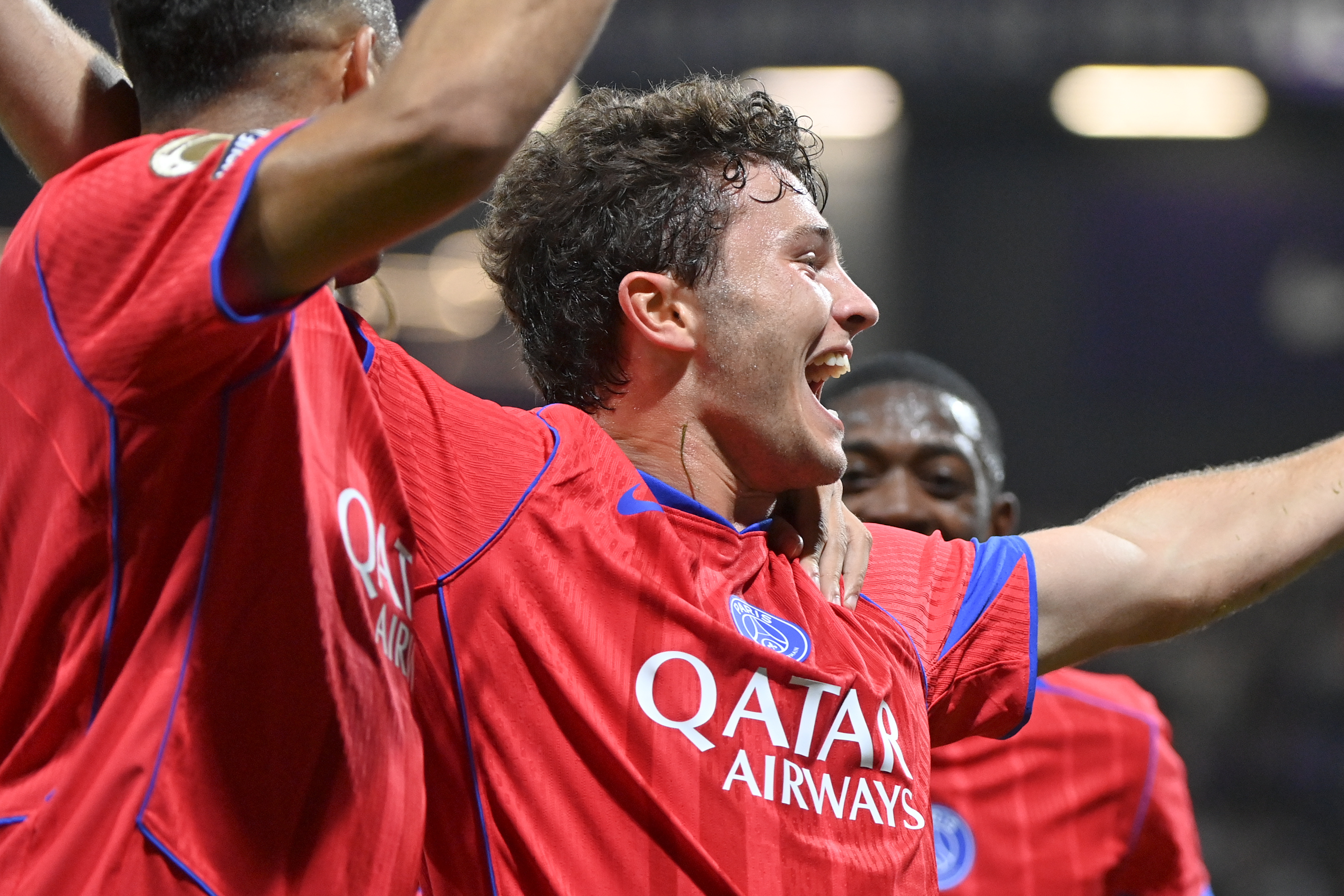 Résumé vidéo Toulouse/PSG (1-6), Paris dézingue le TFC avec 3 bijoux de Neves !