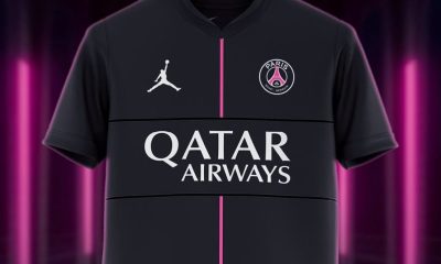 Comme chaque année en début de saison, le maillot fourth du Paris Saint-Germain se dévoile. La Source Parisienne, très fiable à ce sujet, lève le voile sur cette tenue 2025-2026, majoritairement gris très foncé (presque noir d'après l'image) avec du rose. 🚨INFO LA SOURCE | C’est selon moi le plus beau maillot du PSG cette saison, un véritable banger. Voici la tenue Fourth pour cette saison 2025/2026, un gris très foncé avec un soupçon de rose. Merci à @nico__msn pour ton illustration, sortie d’ici la fin d’année. #PSG #NIKE pic.twitter.com/LjbYVttPQX — La Source Parisienne (@lasource75006) September 2, 2025 Tout le monde n'aimera pas et il y aura des amoureux, comme toujours. Certains trouveront qu'il n'est pas original, d'autres vont l'adorer. Le PSG sait y faire désormais. On peut déjà presque annoncer que ce sera une réussite, car il est finalement très sobre, mais le rose permet de lui donner une vraie identité. Ce maillot fourth devient un rendez-vous pour les fans parisiens.