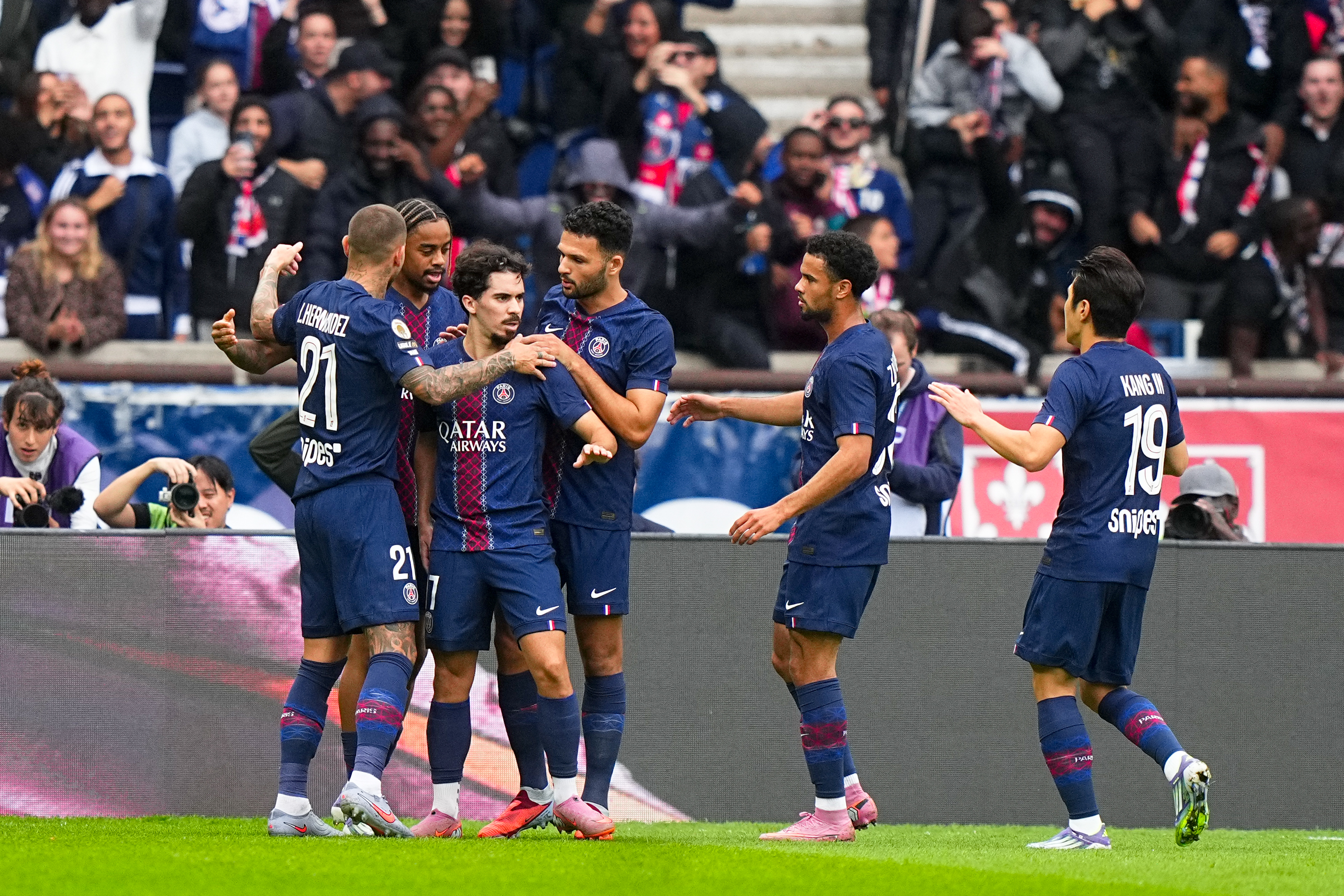 PSG/Lens - Hernandez croise les doigts «on a besoin de tout le monde.»