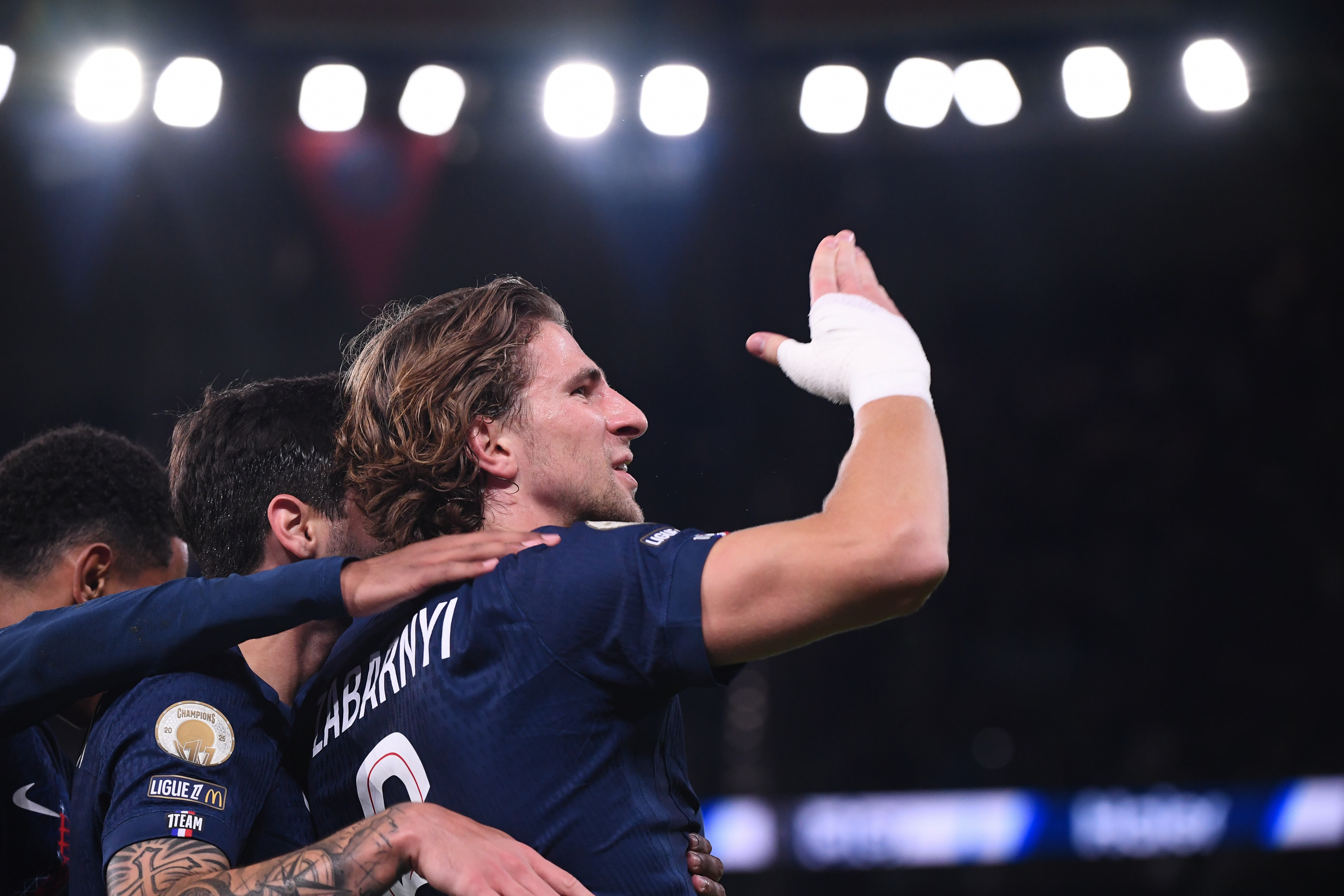 Résumé vidéo PSG/Auxerre (2-0), 1er but de Zabarnyi et blessures