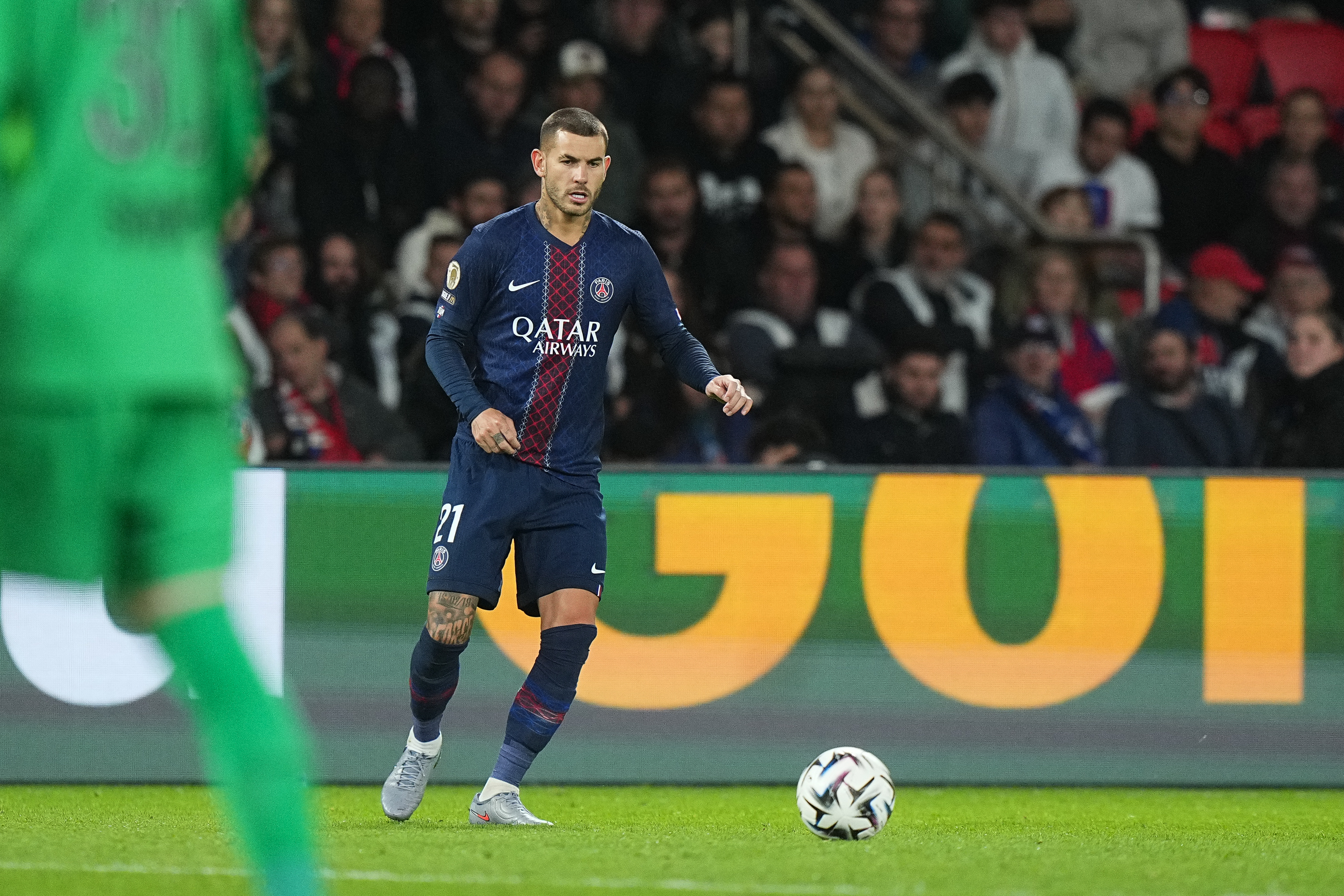 PSG/Auxerre - Hernandez évoque les blessures et prévient le Barça !