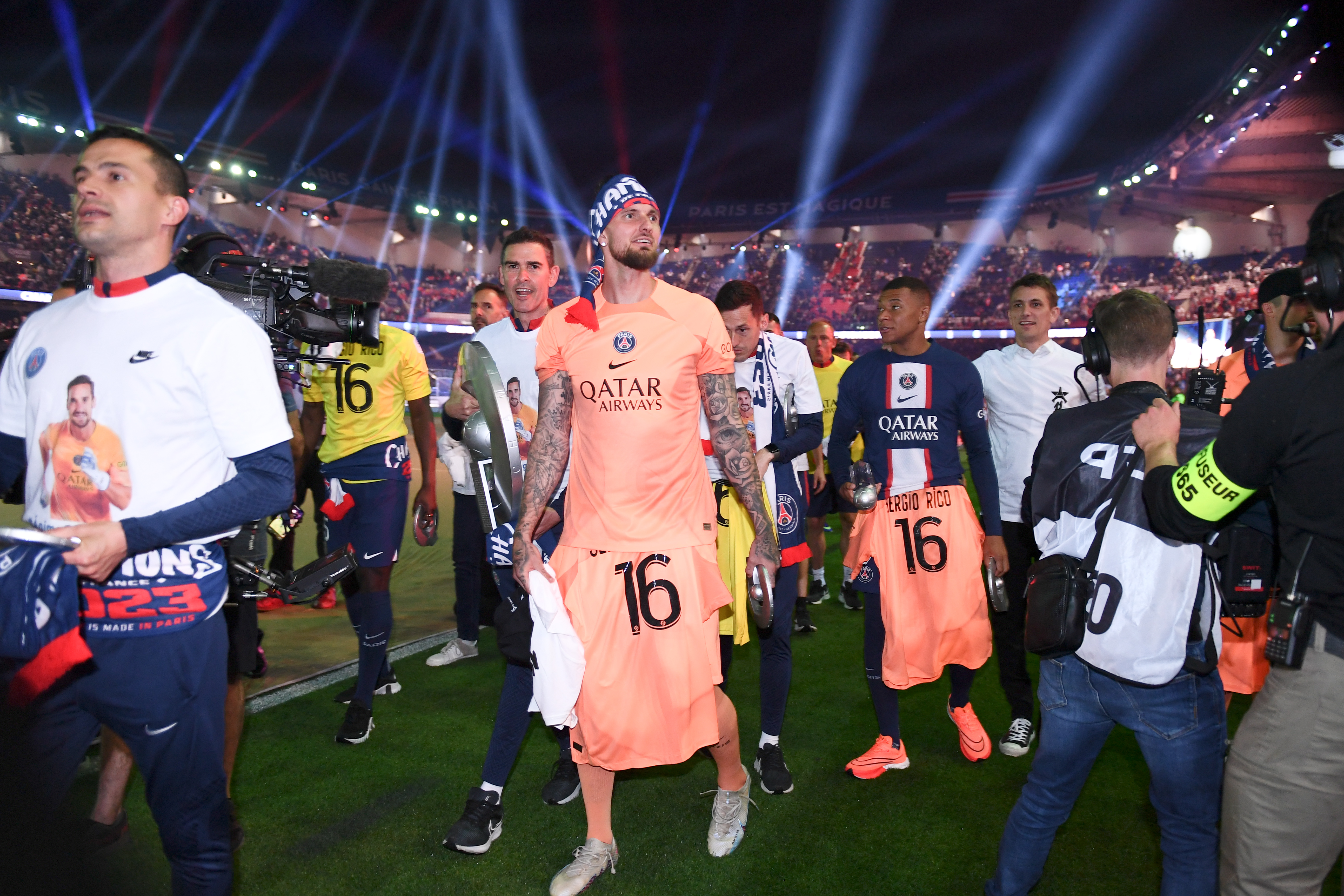 Officiel - Un ancien joueur du PSG annonce sa retraite avec un message émouvant