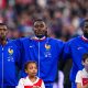 Dembélé a ému Upamecano jusqu’à « la larme »