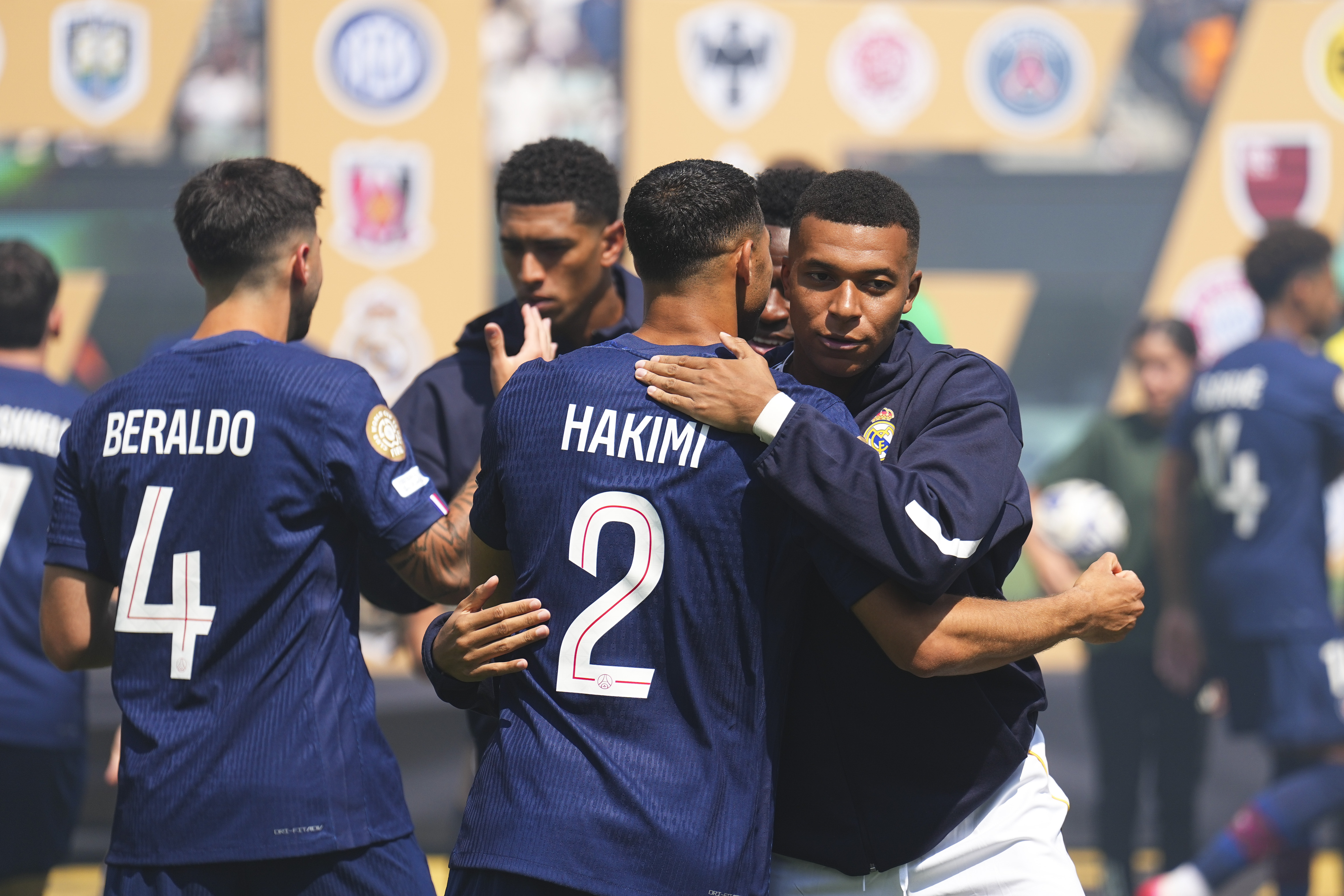 Revue de presse - Le PSG face &agrave; Mbapp&eacute; et Hamraoui