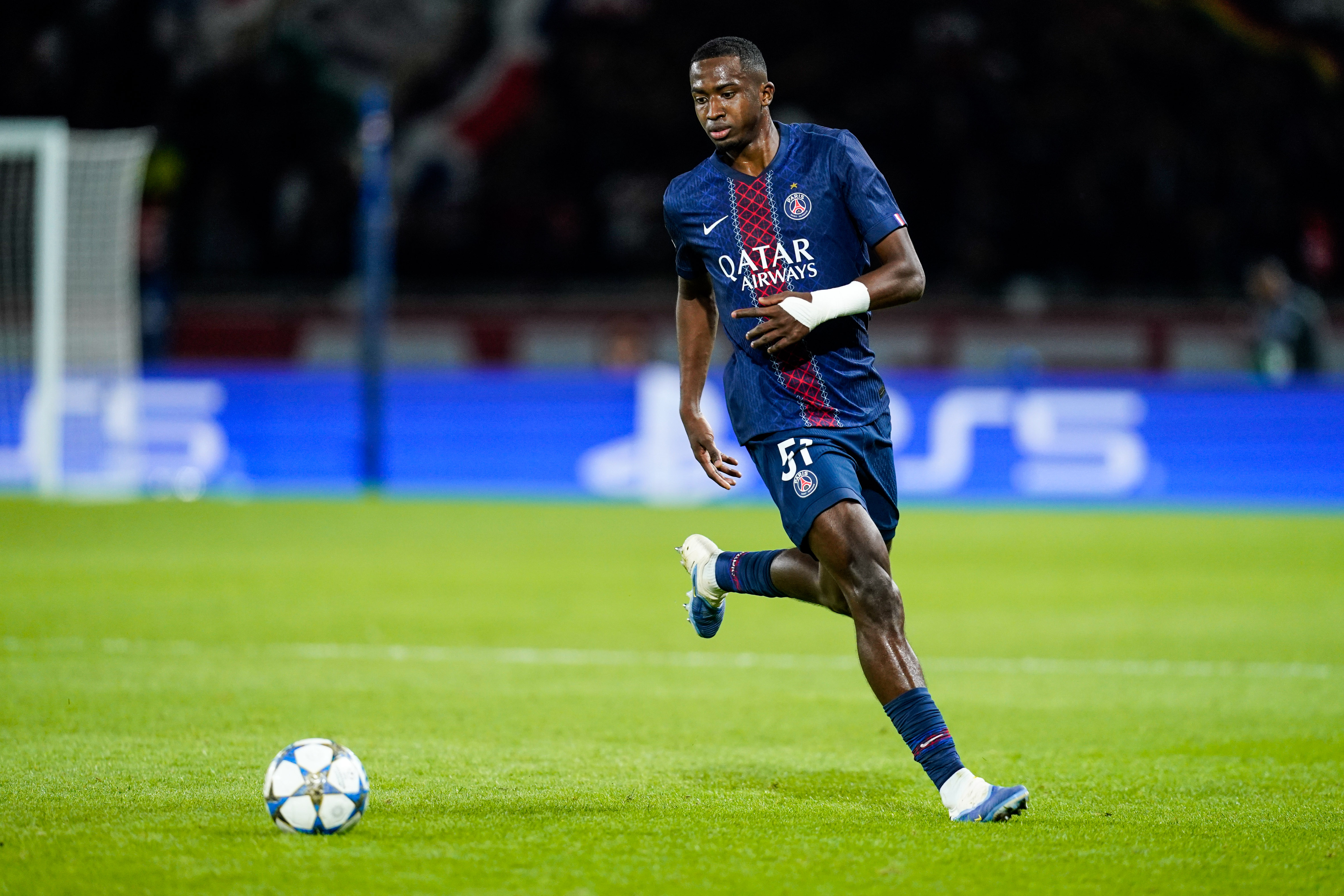 Mercato PSG - Pacho vers une signature dans les prochaines semaines !