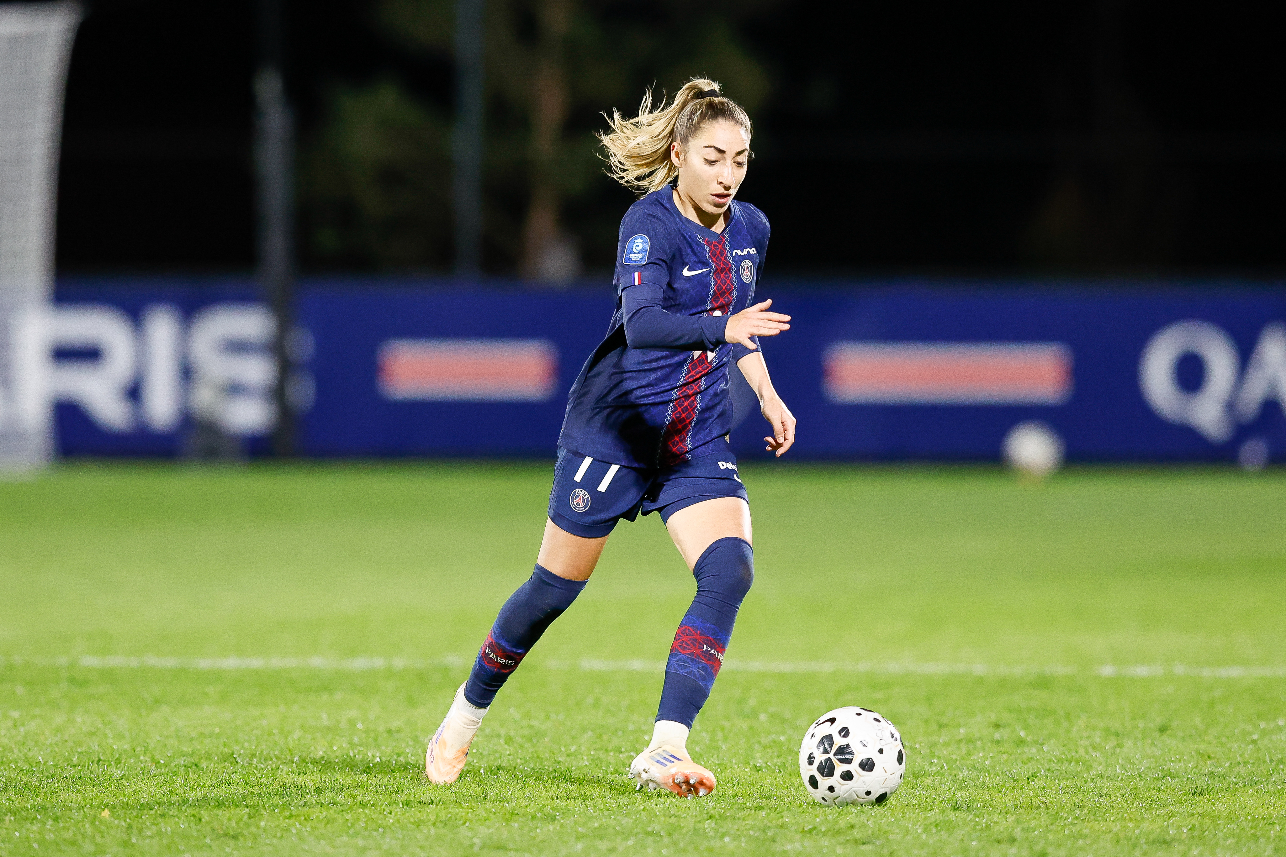 Une star du PSG se confie sur son adaptation et le projet