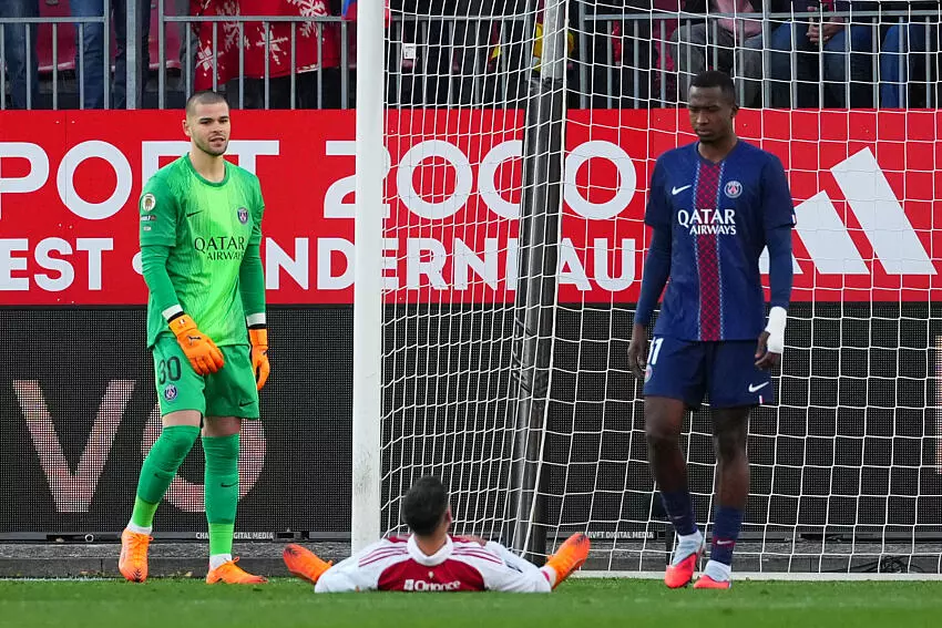 Brest/PSG – Chevalier raconte son match et déplore la lenteur de la VAR