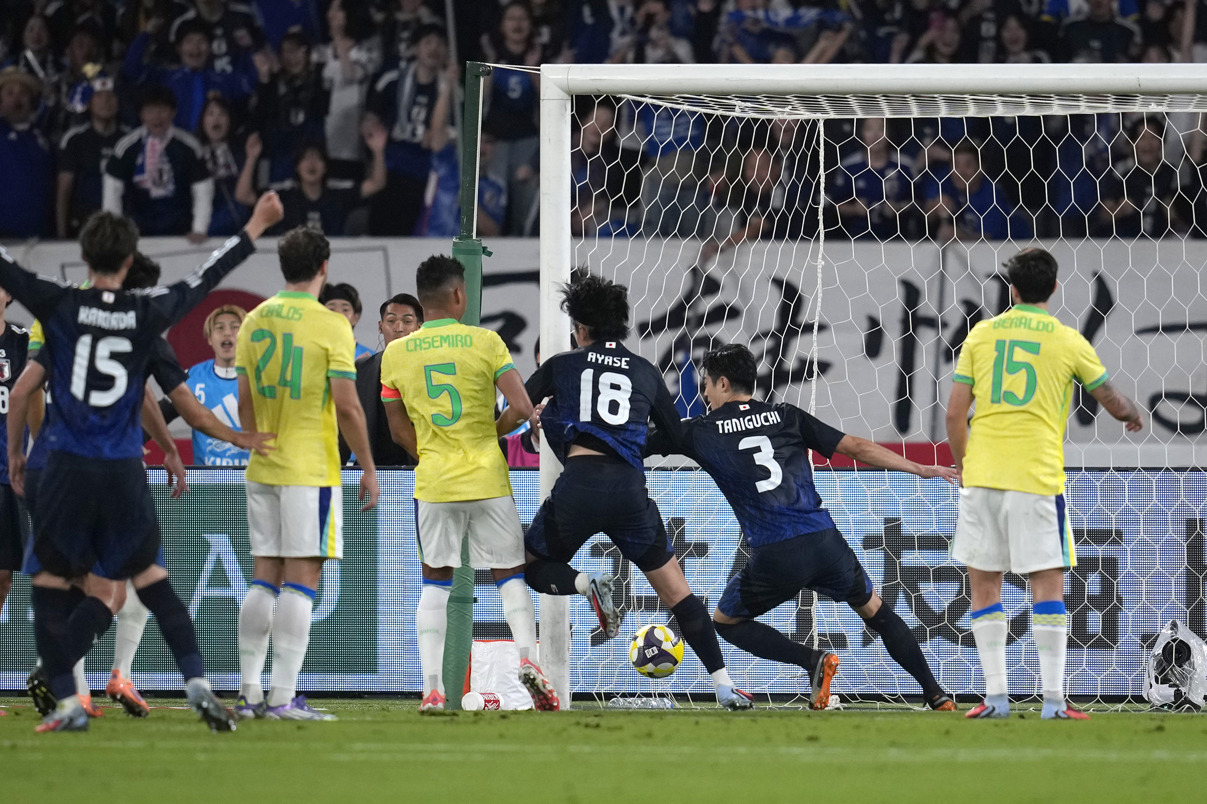 Résumé Japon/Brésil en vidéo (2-3), la Seleçao se fait renverser !