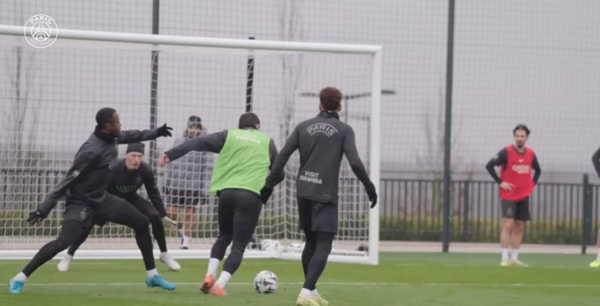 PSG/Rennes - Revivez l'entraînement des Parisiens auprès des joueurs