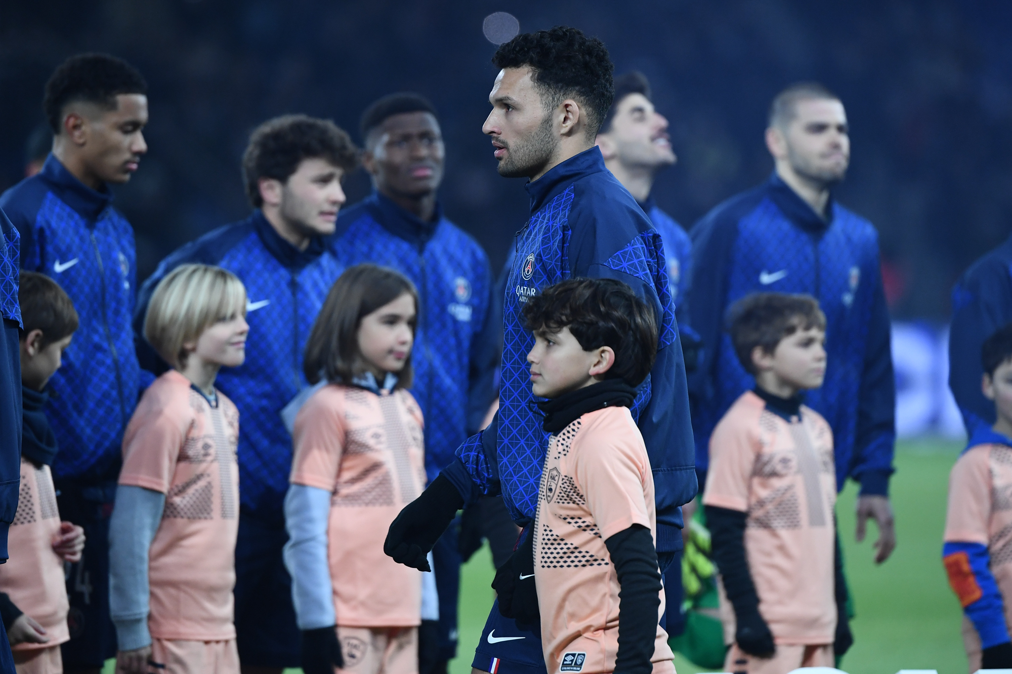 Le Havre/PSG - L'&eacute;quipe parisienne selon la presse : Ramos avec Kvaratskhelia ou Mbaye ?