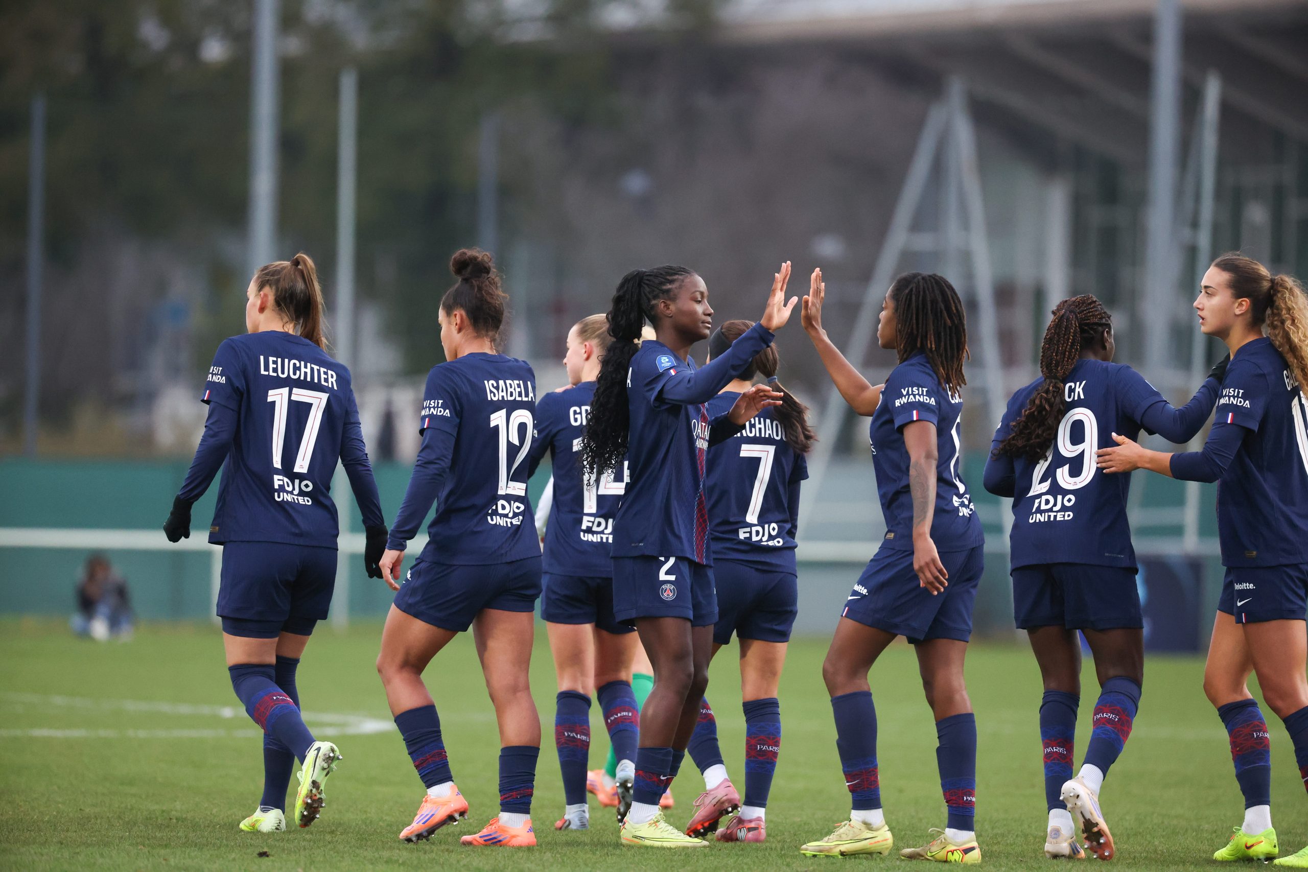 L'&eacute;quipe f&eacute;minine du Paris Saint-Germain (5e de Premi&egrave;re Ligue) sera ce mercredi au Campus PSG &agrave; 20h pour affronter Evian (5e de D2) lors des quarts de finale de la Coupe LFFP 2025-2026. Retrouvez ci-dessous la rencontre en direct via la cha&icirc;ne&nbsp;Youtube&nbsp;de la Premi&egrave;re Ligue Arkm&eacute;.
