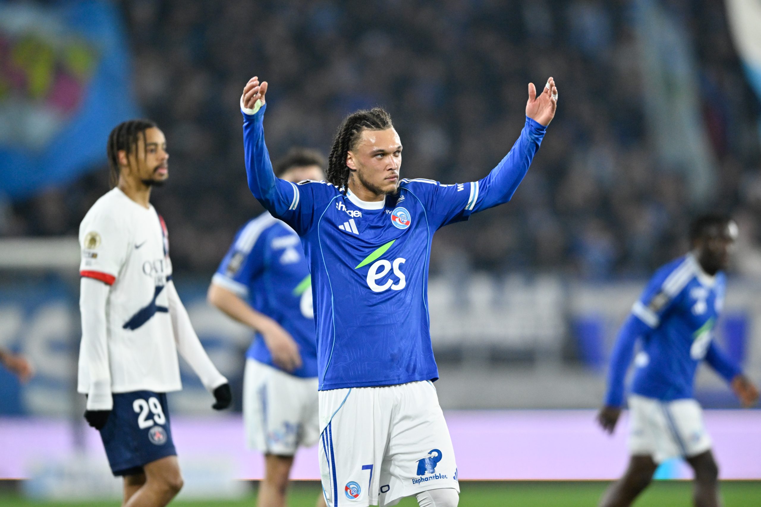 Strasbourg/PSG - Les mots forts de Moreira sur Paris et Nuno Mendes