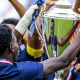 Mercato &ndash; Emmanuel Mbemba va rester &agrave; Paris, mais pas au PSG