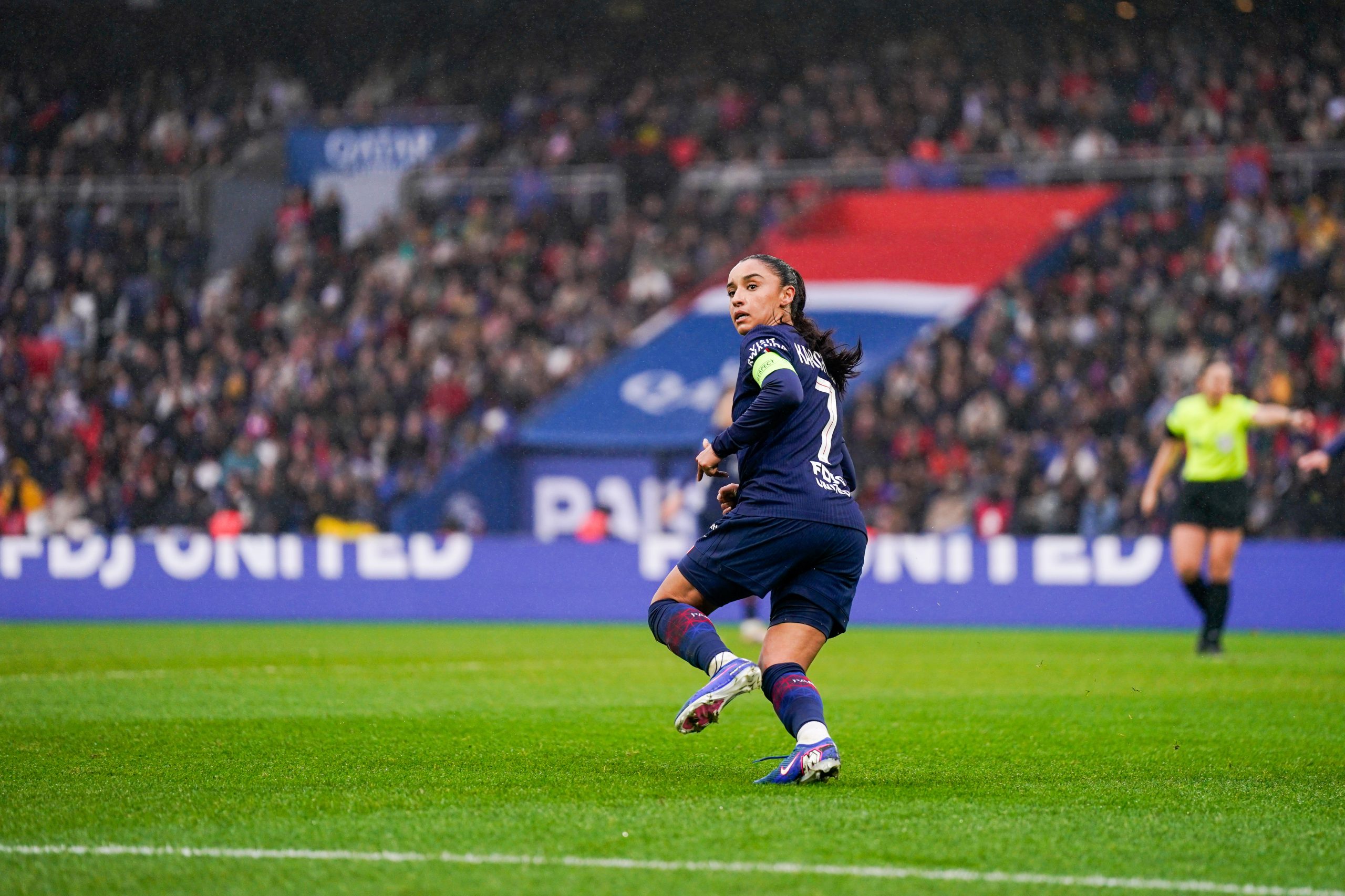 Revue de presse : OL Lyonnes/PSG &agrave; Abidjan et repos en question avant Chelsea