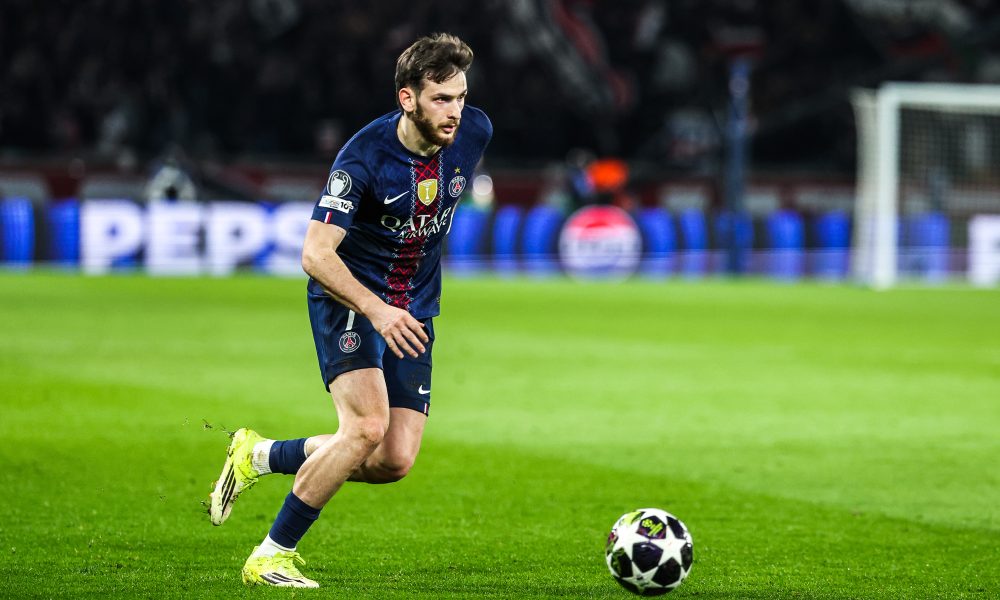 Revue de presse : Choc PSG/Monaco, Safonov et Kvaratskhelia