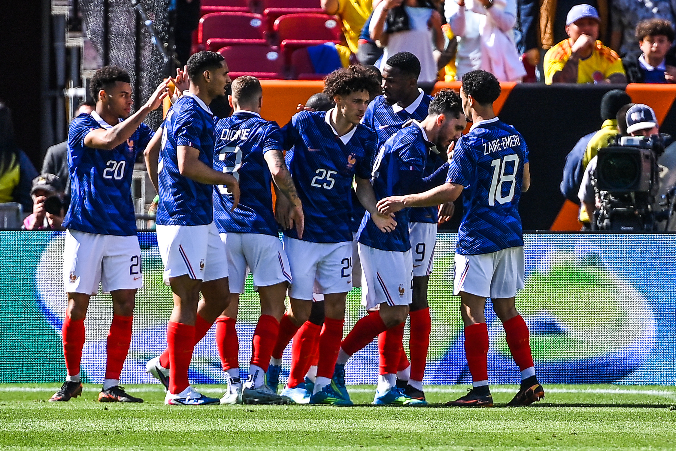 Revue de presse : La France confirme la force de son groupe face &agrave; la Colombie