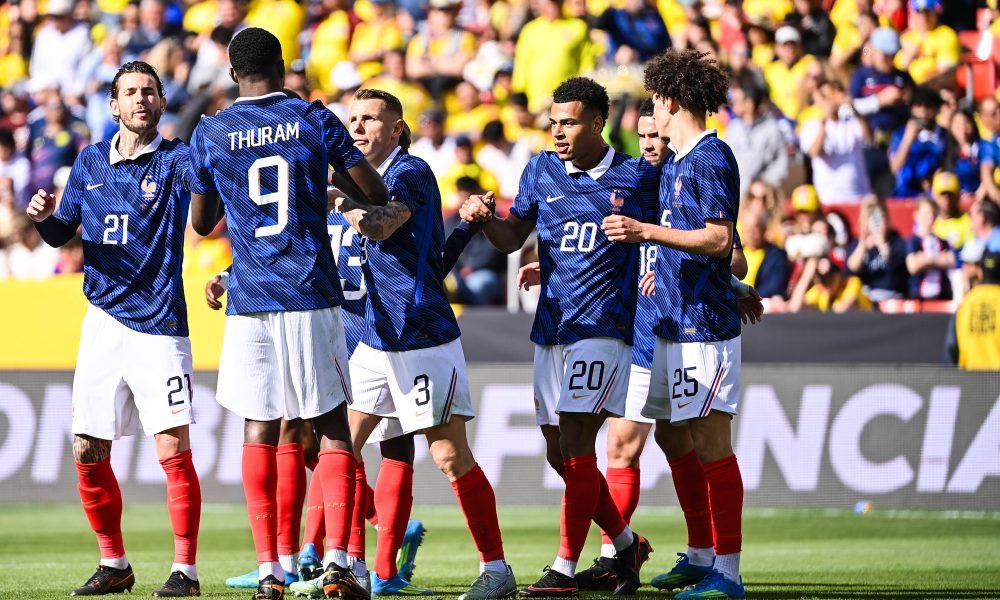 Revue de presse : Impressionnante Equipe de France et vente du Parc des Princes
