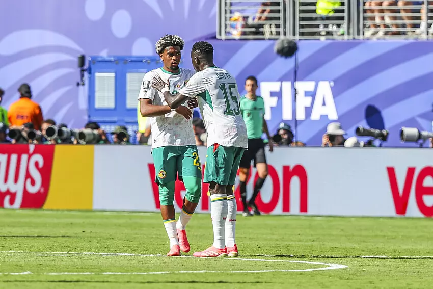 Mercato - Mbaye vers la Premier League pour environ 50 millions d'euros ?