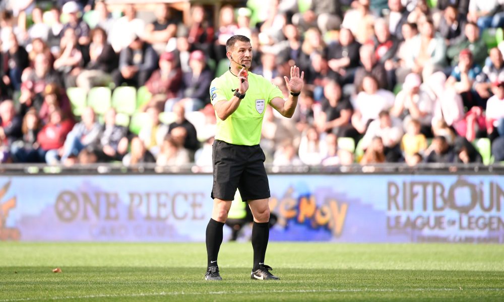 Angers/PSG - L'arbitre du match d&eacute;sign&eacute;, voici ses statistiques