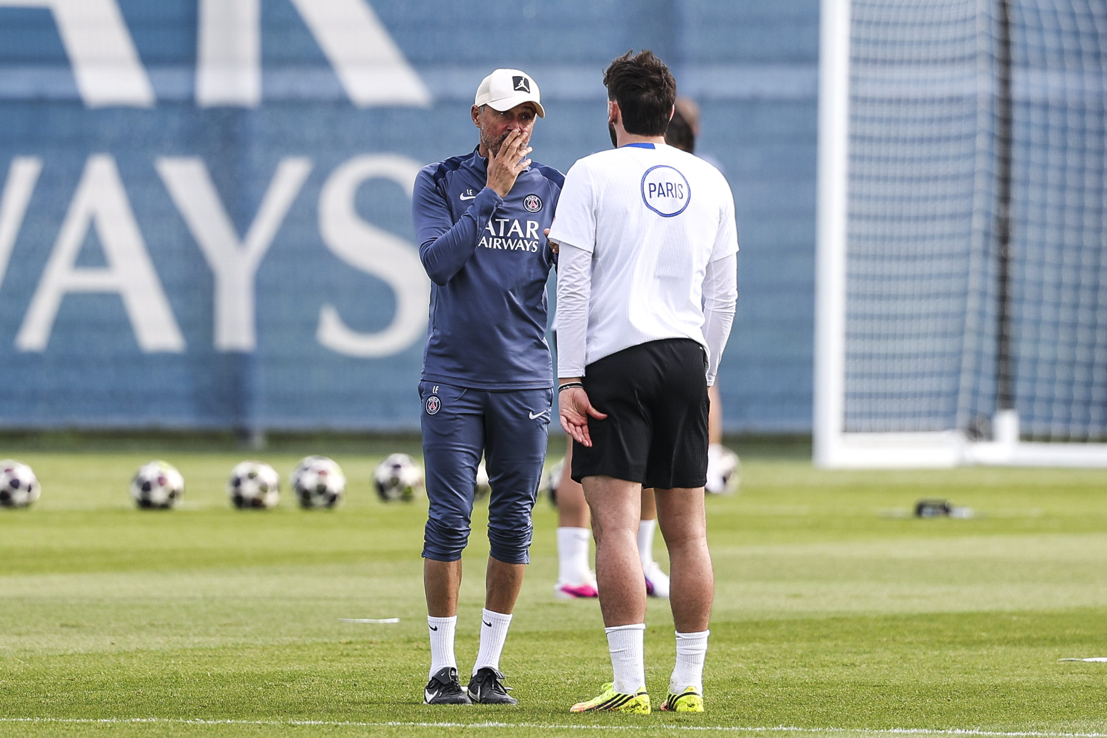 Revue de presse : PSG/Arsenal, l'idol&acirc;tr&eacute; Kvaratskhelia et le meneur Luis Enrique