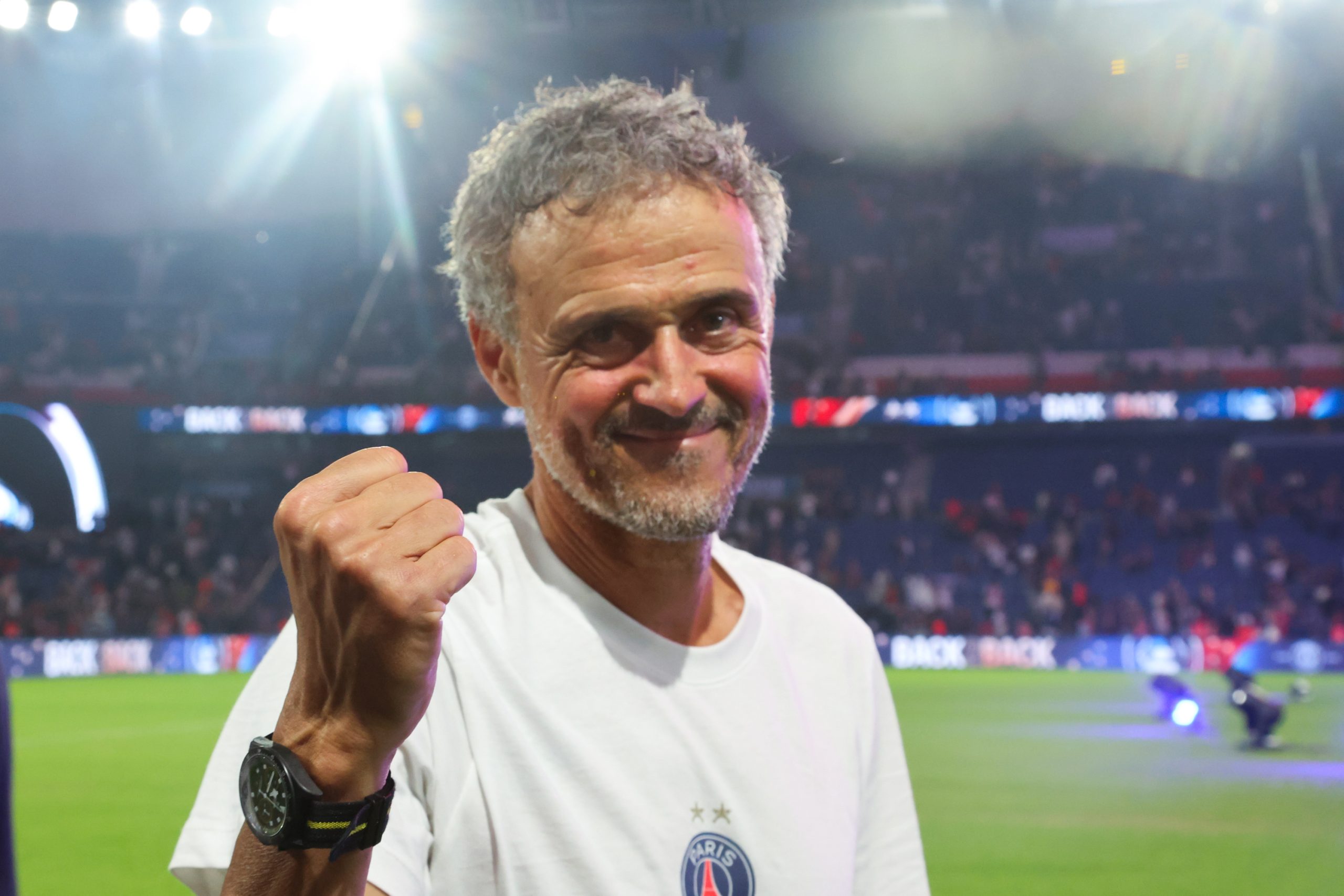 Revue de presse : Luis Enrique aim&eacute; au PSG et les Bleus pr&eacute;parent la Coupe du Monde