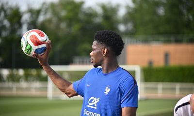 PSG : le joli clin d&rsquo;&oelig;il de Tchouam&eacute;ni aux champions d&rsquo;Europe