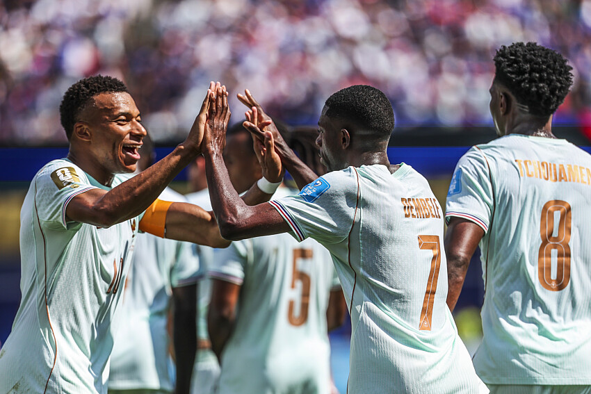 Norv&egrave;ge/France - Les notes des Bleus dans la presse : un Demb&eacute;l&eacute; d'exception