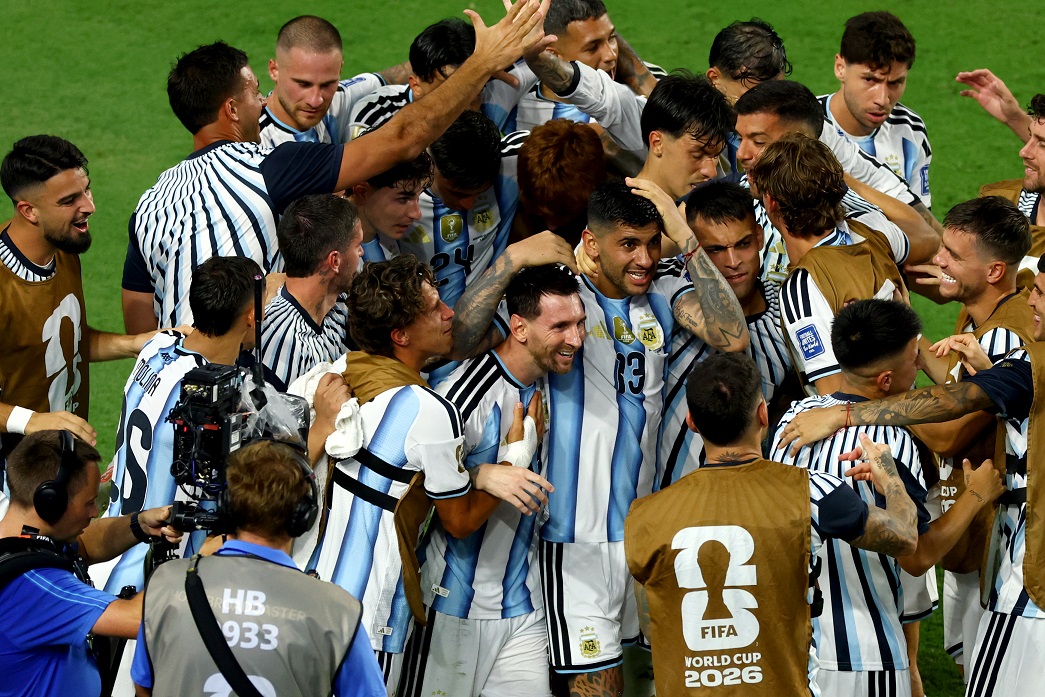 Résumé vidéo Argentine/Cap-Vert (3-2), les Argentins qualifiés malgré une résistance historique