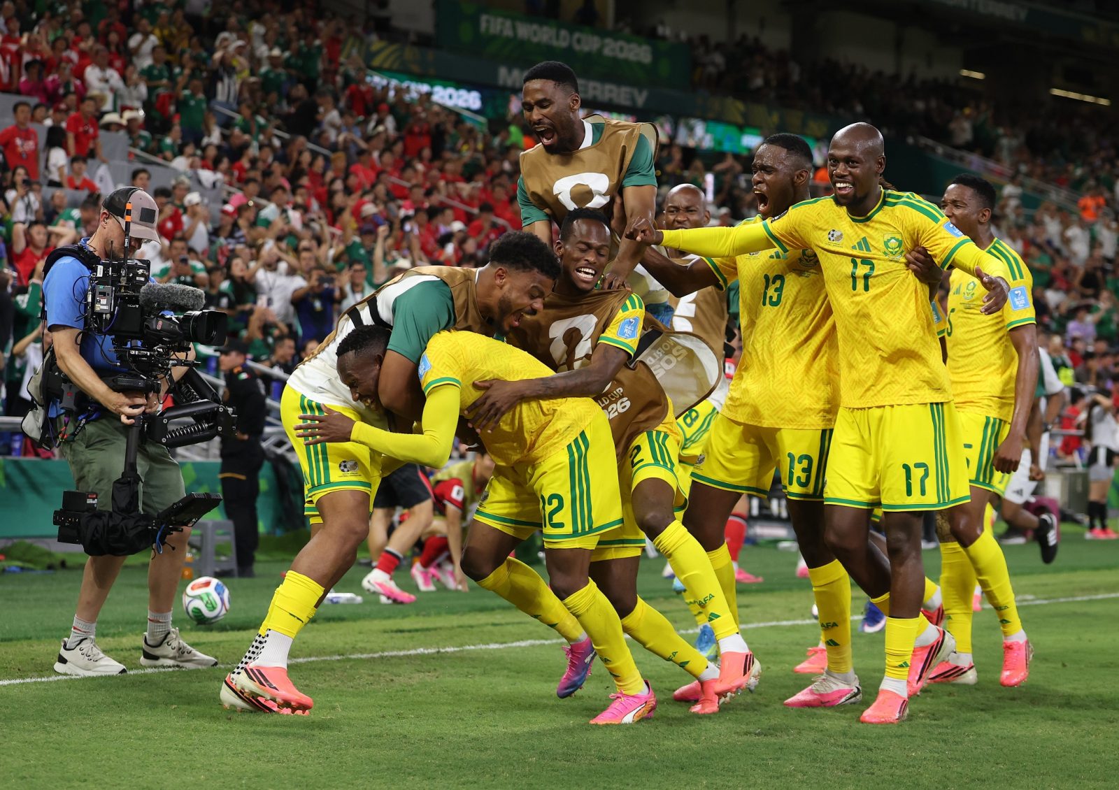 R&eacute;sum&eacute; Afrique du Sud/Cor&eacute;e du Sud en vid&eacute;o (1-0), surprise pour la 2e place !