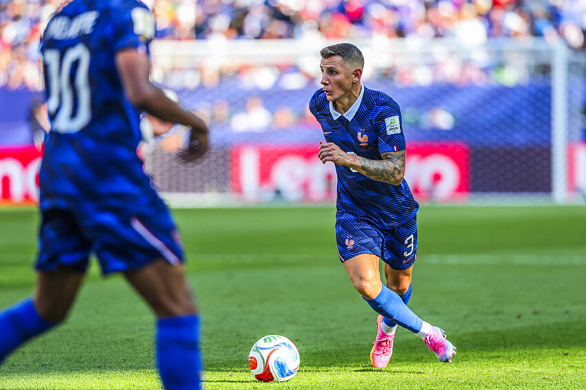 Mercato - Le PSG a lanc&eacute; les discussions pour le retour de Lucas Digne