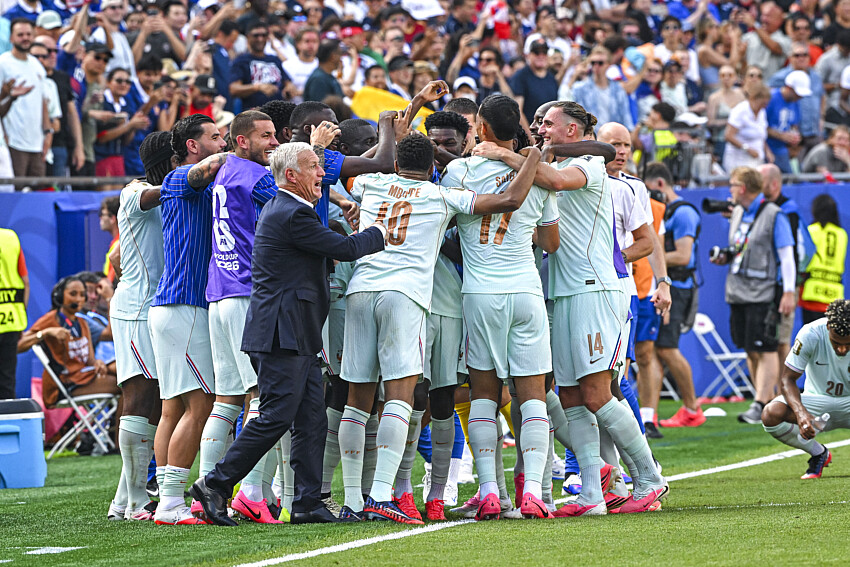 Revue de presse : Contrat avec Nike, le PSG qui influence la France et l'&eacute;quipe face &agrave; l'Espagne