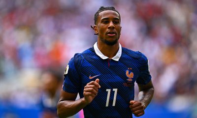 This Sunday evening, Spain and Argentina faced off in the 2026 World Cup final. Throughout the tournament, no one managed to match the 10 goals scored by Kylian Mbapp&eacute;, the 27-year-old French national team forward. He thus finished as the top scorer, with Lionel Messi (39, Argentina) taking second place. It is an impressive achievement; one cannot overlook this top-scorer status, even though France finished in a rather disappointing fourth place. It remains a major talking point regarding Mbapp&eacute;, who has finished as the top scorer in La Liga, the Champions League, and the World Cup without winning a single team trophy. Yet, one cannot say his goals are in vain. Scoring is, of course, essential to winning a football match. However, his somewhat individualistic attacking style and his tendency to conserve energy defensively&mdash;prioritizing his own physical condition&mdash;are factors that impact the team dynamic. There is certainly food for thought there. Nevertheless, Mbapp&eacute; deserves praise for surpassing other great players. He also claimed the record for the most World Cup goals scored in a career, with a total of 22&mdash;moving ahead of Messi, who had briefly held the top spot during the tournament, surpassing Miroslav Klose&rsquo;s 16-goal record.