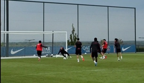 Les meilleurs moments de l'entra&icirc;nement du PSG en vid&eacute;o