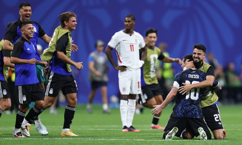 R&eacute;sum&eacute; vid&eacute;o Angleterre/Argentine (1-2), les Argentins d&eacute;go&ucirc;tent les Anglais et filent en finale !