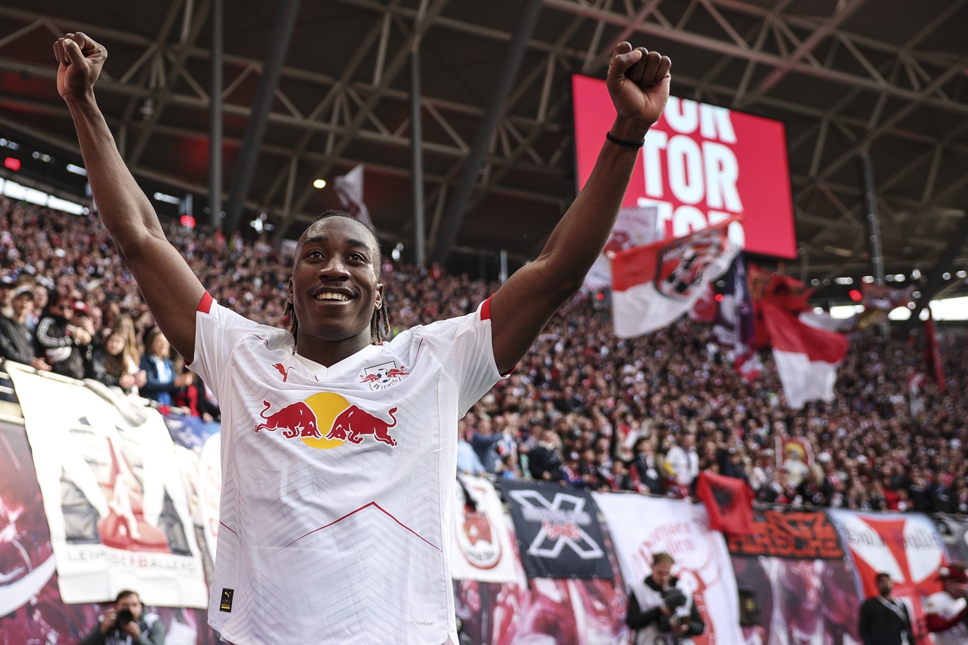 Mercato - Yan Diomande, le Real Madrid passe &agrave; l'offensive pour d&eacute;passer le PSG !