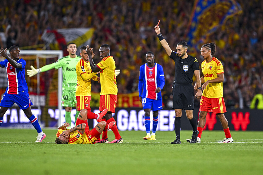 La surprise du PSG apr&egrave;s le carton rouge de Nuno Mendes contre Lens