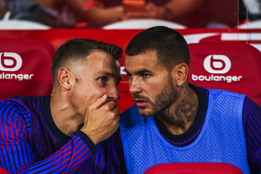 Revue de presse : Le PSG champion des ventes, la vie sans Barcola et Digne en attente