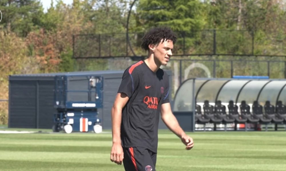 La premi&egrave;re journ&eacute;e d'Akliouche au PSG en vid&eacute;o