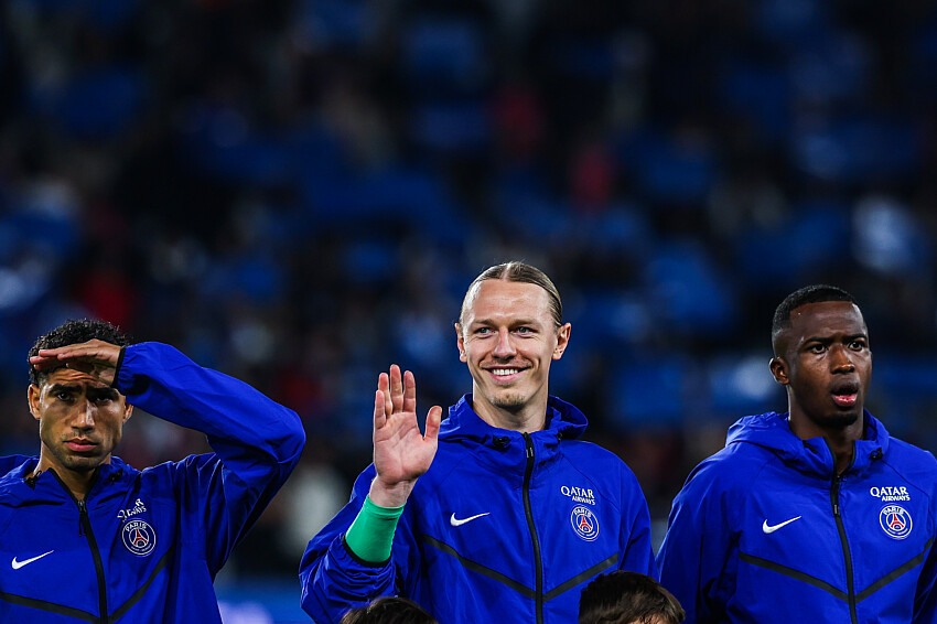 Brest/PSG - "Je ne peux pas comprendre", la r&eacute;ponse de Safonov aux doutes