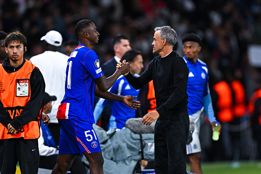 Manchester City/PSG - Luis Enrique assure "il y a le sourire"