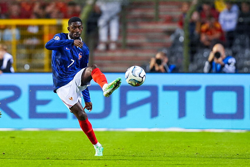 France/Italie - Demb&eacute;l&eacute; lance le match "dans la joie et la bonne humeur."